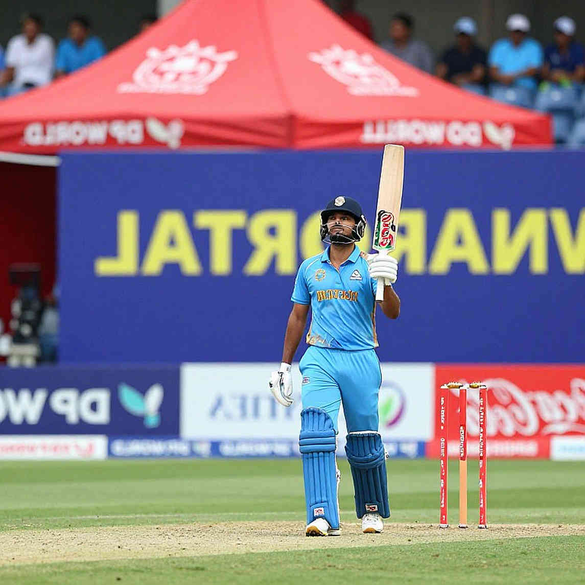 চ্যাম্পিয়ন্স ট্রফির ছায়ায় জিম্বাবুয়ে সফর: প্রস্তুতির ভাষা আর মাঠের হিসাব