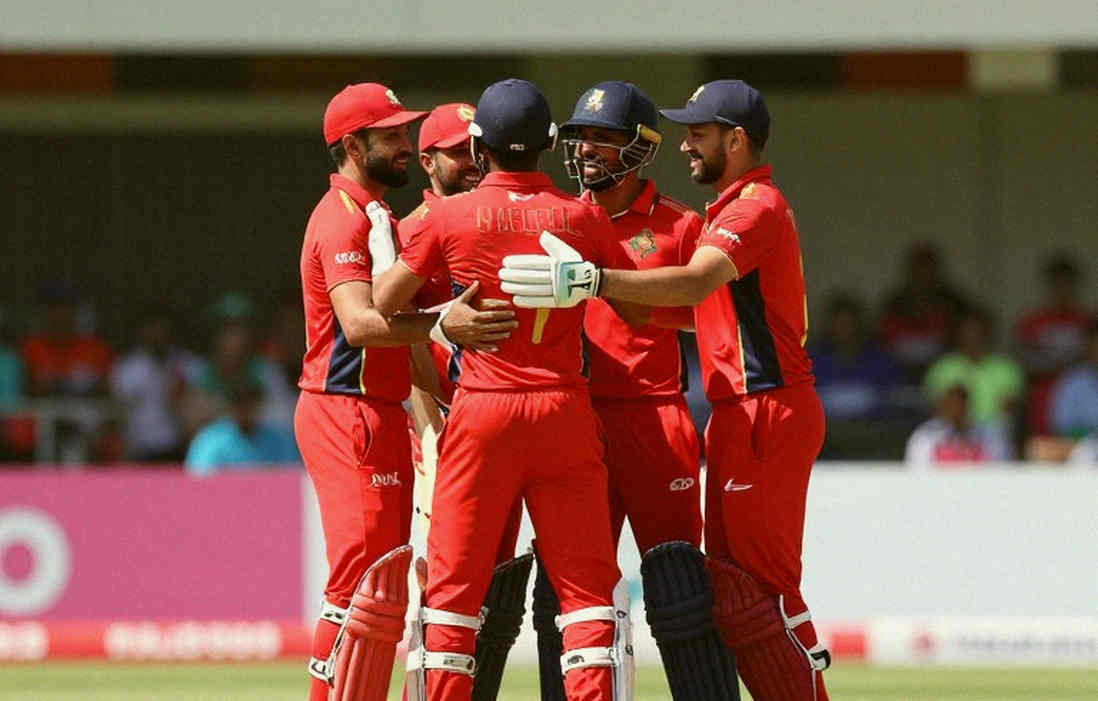 প্রেসিং একটা বাজেট: টুর্নামেন্ট-সপ্তাহে ফুটবলের ষাট মিনিট-সীমান্ত