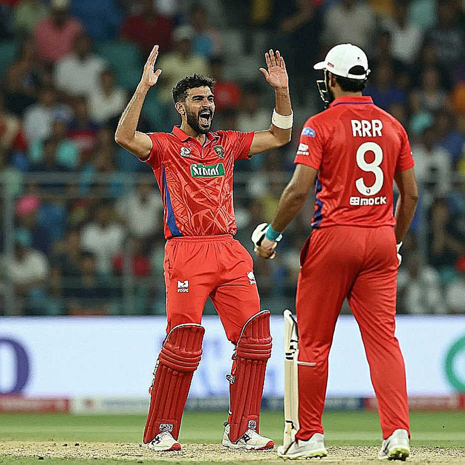 শূন্য ক্যাপ, একটা হ্যামস্ট্রিং আর তিন-দেশের ছোট জানালা: নিসাঙ্কার জায়গায় লাহিরু উদারার ওয়ানডে অভিষেকের প্যাচ নোট